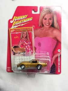 JOHNNY LIGHTNING 1978 CORVETTE GOLD MISTY CALENDAR CARS 2007 DIECAST 1/64 - Bild 1 von 3