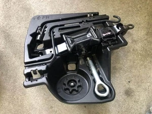 TOYOTA Prius 2009 DAA-ZVW30 Toolkit 0911150051 [Used] [PA85295808] - Picture 1 of 1