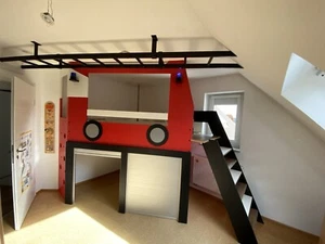 Kinderzimmer Feuerwehr Professionelle Schreinerarbeit - Bild 1 von 8