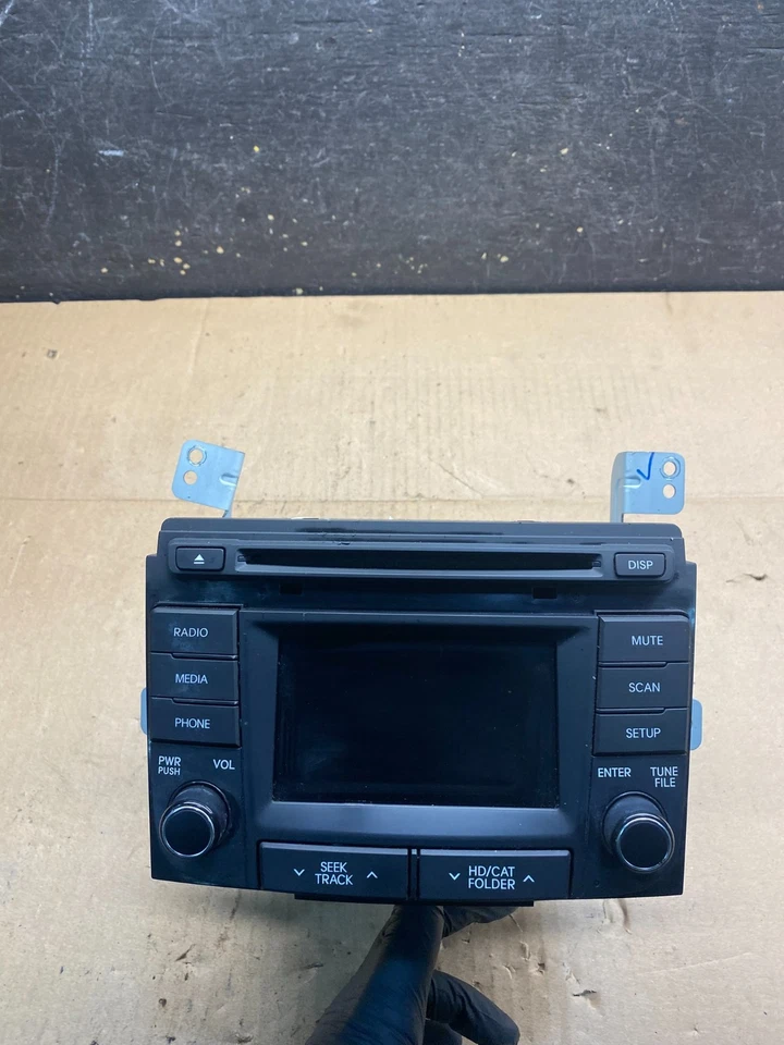 2012 to 2014 Hyundai Sonata Radio CD Player Screen Display Oem U1807 DG - Image 1 of 4