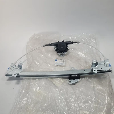 Vauxhall Astra E 85+ Front Left Window Lift Manual Regulator Genuine GM 90186593 - Image 1 of 4