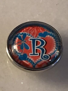 SNAP BUTTON CHARM FITS GINGER SNAPS STYLE JEWELRY DRAGONFLY LETTER R #17 GLASS - Picture 1 of 1