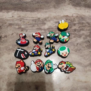 Dijes de cocodrilo Super Mario Brothers / Mario Kart Croc Jibbitz OBTIENES LOS 13 - Imagen 1 de 3