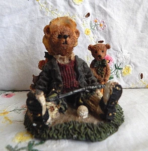 BEARTIQUES GOLFER FIGURINE 3 3/4" - Picture 1 of 4