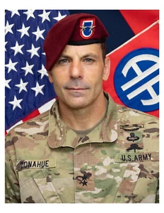 "Foto del General del Ejército de los Estados Unidos Christopher T. Donahue 8x10 #3 en 8,5"" x 11" - Imagen 1 de 1
