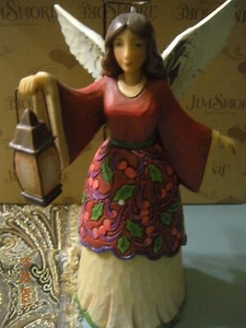 Jim Shore - Heartwood Creek - All Aglow Angle with Lantern Figur - Bild 1 von 1