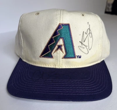 CURT SCHILLING VINTAGE 90’s DIAMONDBACKS SIGNED OUTDOOR CAP - Image 1 of 4
