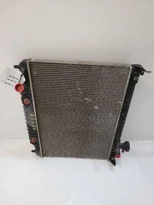 2002-2009 CHEVROLET ENVOY 4.2L Radiator 15196385 02-09 Foto 1 de 4