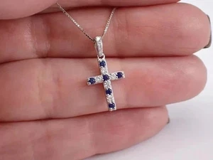 2,20 kt Rundschliff simulierter blauer Saphir Kreuz Anhänger in 14 K Weißgold vergoldet - Bild 1 von 6