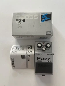 Boss Roland FZ-5 Fuzz Distortion COSM Guitar Effect Pedal + Original Box - Picture 1 of 7
