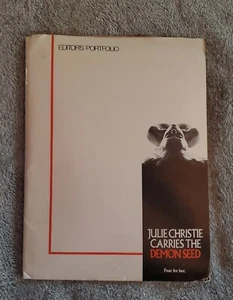 1977 "DEMON SEED" Julie Christie Horror MOVIE PRESS KIT With 12 Photos In FOLDER - Picture 1 of 8