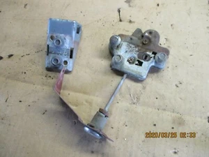 1963 OLDSMOBILE STARFIRE TRUNK LATCH LOCK CLYNDER - Picture 1 of 5