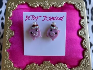 Betsey Johnson Santa Piggy Pink Pig Hat Christmas Xmas Holiday Earrings $40 - Picture 1 of 2