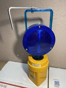JULIAN McDERMOTT MODEL RRTRP-LED HANDLE RAILROAD BLUE LIGHT LANTERN (untested) - Picture 1 of 23