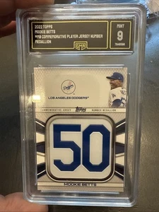 2022 Topps Serie 1 - Jersey Número Medallón Reliquias Conmemorativas Mookie Betts - Imagen 1 de 2