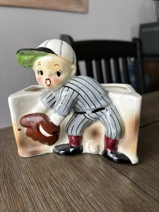 Vintage Keramik Baseball Spieler Baby Junge Übertopf Mid Century MCM - Bild 1 von 12