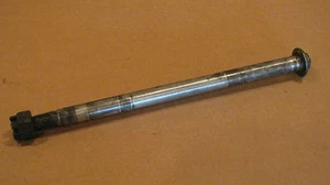 KAWASAKI EX250 NINJA 1988 REAR WHEEL AXLE - Picture 1 of 1