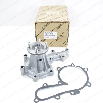 GENUINE TOYOTA LC DIESEL 1HD-T 1HZ-T 1PZ ENGINE WATER PUMP ASSY 16100-19235 - Image 1 of 4