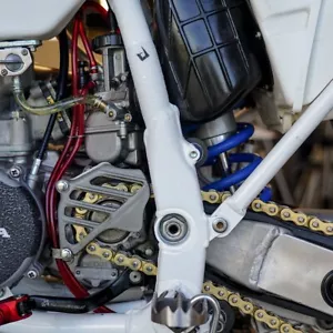 White Frame Guards 1993-1994 Honda CR125 Grip Tape Protectors CR 125 125R CR125R - Foto 1 di 4