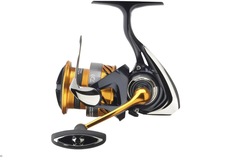 Daiwa 23 Revros LT 2500 Spinnrolle Frontbremsrolle