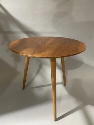 Mesa de centro de cricket estilo Hans J Wegner de teca de mediados de siglo Foto 1 de 4