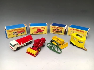 Matchbox vintage lot VGC, 58Girder Truck, 65Harvester, 18bull dozer, 43Horses - Image 1 of 4