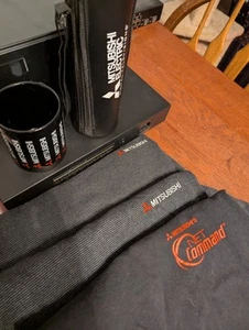 Vintage Mitsubishi Thermoskanne und Keramiktasse - NEU mit 3 gebrauchten Tshirts enthalten - Bild 1 von 6