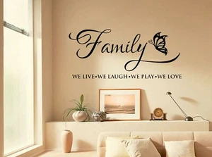 Cita de arte de pared familiar "Familia, vivimos, nos reímos...", pegatina de arte de pared, vinilo - Imagen 1 de 7