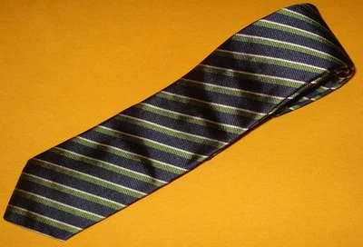 CORBATA H&M PARA HOMBRE - NUEVA CON ETIQUETAS - CORBATAS - ROPA PARA EL CUELLO - CORBATAS PARA HOMBRE - CORBATAS DE DISEÑADOR. Foto 1 de 3