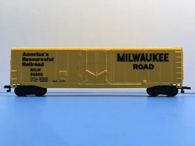 Bachmann ~ Milwaukee Road 50' Plug Door Freight Train Box Car MILW 56500    #6 - Image 1 of 4