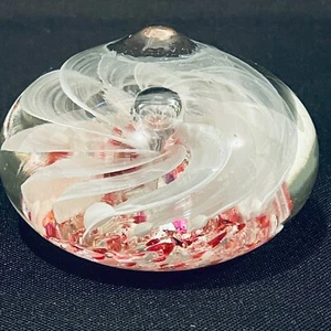 Kunst Glas Briefbeschwerer klar rot weiß Band Blume Wirbel Blase Mitte - Bild 1 von 6