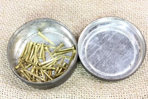 50 Old Square 5/8” Brass Nails Shoe Tacks Round Tin Head Cobbler Vintage Cover