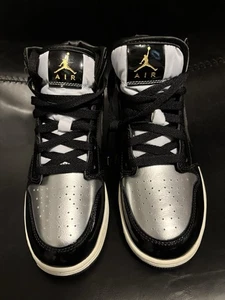 *NEU* Jugend Junge Nike Air Jordan 1 Mid SE (GS) schwarz/metallic gold (FZ3938 001) 👍 - Bild 1 von 9