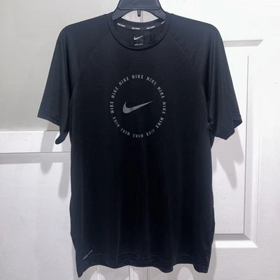 Camiseta de natación para hombre Nike Dri-FIT UPF 40+ negra grande manga corta Foto 1 de 4