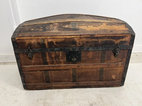 Vintage STEAMER TRUNK storage chest camelback humpback antique victorian toy box Cover