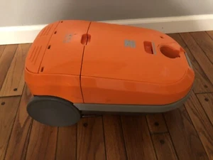 Kenmore 116 Progressive Whisperbelt Vacuum Power 3 prong base HEPA Orange - Picture 1 of 6