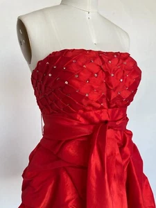Red Dress Size 8 Scarlet Bubble Hem Belted Prom Party Sz 8 - Picture 1 of 7