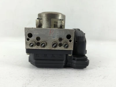 2012-2015 Nissan Rogue Abs Pump Control Module RCGJ7 - Image 1 of 4