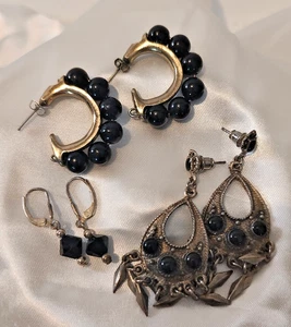 Lot Of 3 Pairs Of Vintage Pierced Earrings Black Silver Tone Gold Tone 80's  - Picture 1 of 8