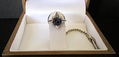 Corbata vintage con piedra redonda de lapislázuli genuina en caja de presentación Foto 1 de 3