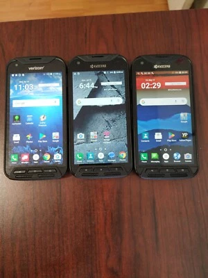 Lote de 3 teléfonos inteligentes resistentes Kyocera DuraForce PRO E6820TM/E6820/E6810 negros 32 GB Foto 1 de 4