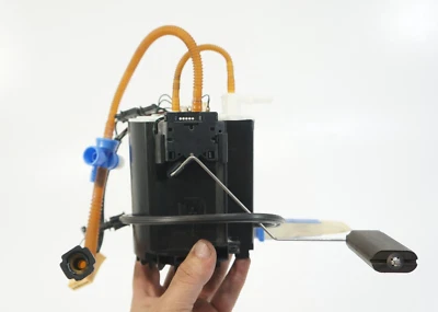 Jaguar XK XKR XKR-S 2010-2015 en tanque bomba de combustible módulo transmisor unidad de nivel fabricante de equipos originales Foto 1 de 4