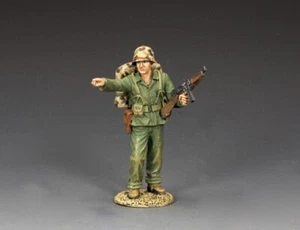 KING & COUNTRY U.S.M.C. USMC071 U.S. MARINE GUNNY POINTING - Picture 1 of 4