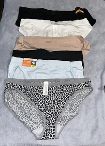Lot Of 6 Multi Designer Panties Size M By Warners, Jockey Maidenform NoBOundary - Picture 1 of 2