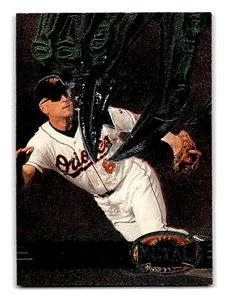 Cal Ripken Jr. 1997 Metal Universe #8 Baltimore Orioles Surface Snow Low Grade - Bild 1 von 2