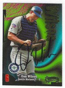 DAN WILSON SEATTLE MARINERS SIGNED 1998 SKYBOX BASEBALL CARD CINCINNATI REDS - Picture 1 of 1