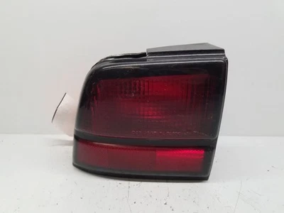 Luz trasera del conductor 2 puertas cuarto panel montado se adapta a 91-94 CAVALIER 4170 Foto 1 de 4