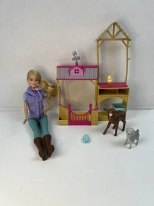Barbie Sweet Orchard Farm - blonder Tierarzt & Spielset mit Tieren und Zubehör - Bild 1 von 14