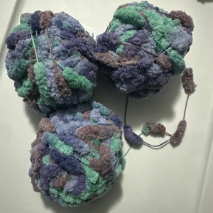 Menge 3 Schwanz Bommel Garn #5 blau lila grün Mühlen Enden 7,6 Unzen - Bild 1 von 2