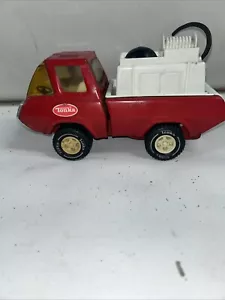 TONKA-CAMION POMPIERI VINTAGE-- CIRCA 8 1/2 POLLICI DI LUNGHEZZA vg-ex - Foto 1 di 7
